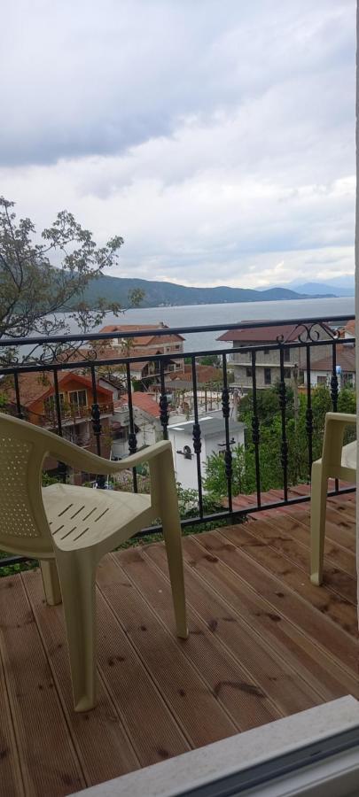 Roleo Guest House Lini Екстериор снимка