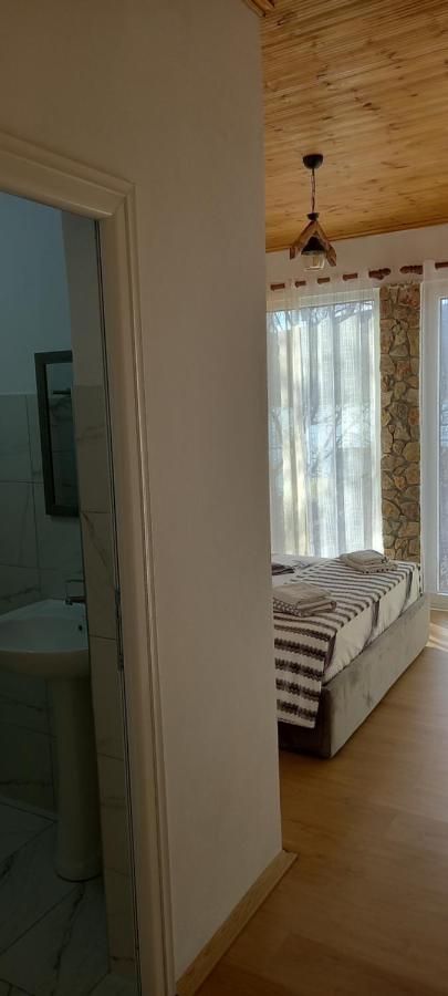 Roleo Guest House Lini Екстериор снимка