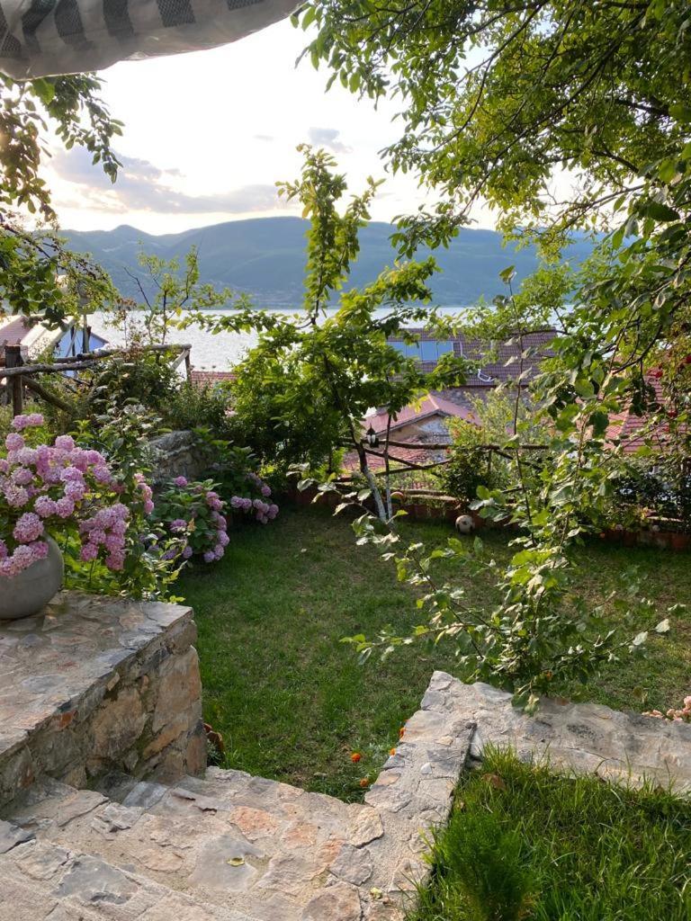 Roleo Guest House Lini Екстериор снимка