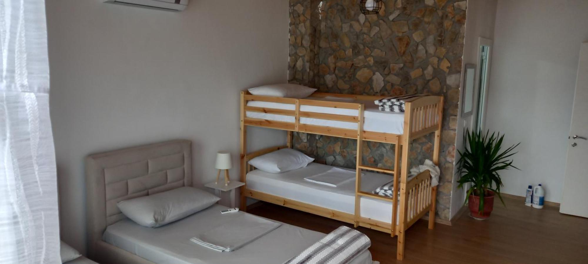 Roleo Guest House Lini Екстериор снимка