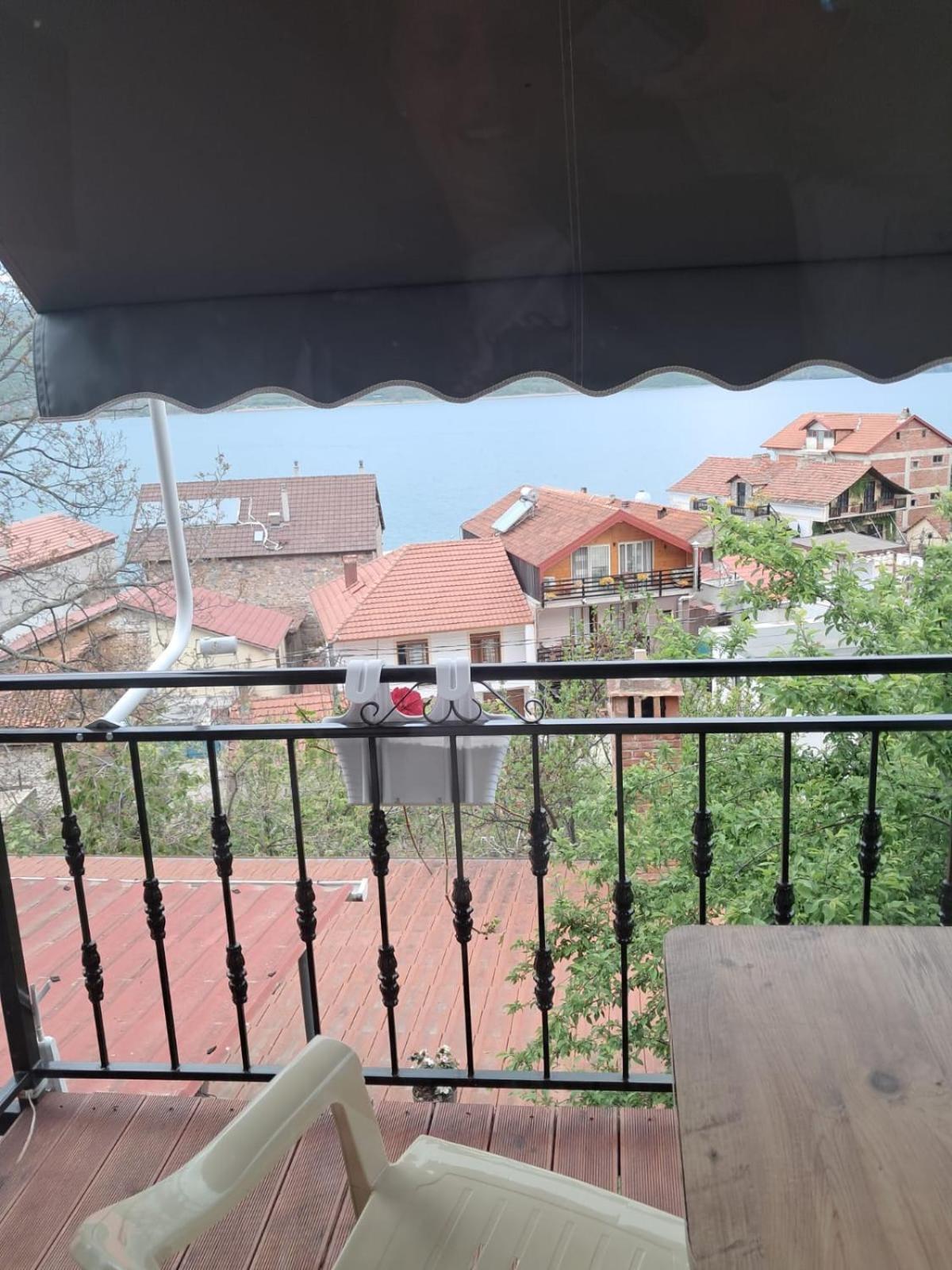 Roleo Guest House Lini Екстериор снимка